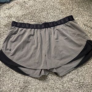 Under Armour Women's Athletic Shorts in Gray and Black NWOT xl